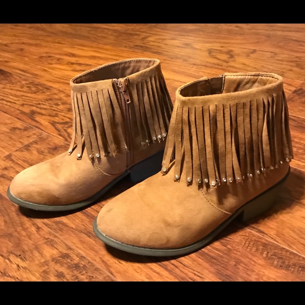 Volatile Fringe Boots